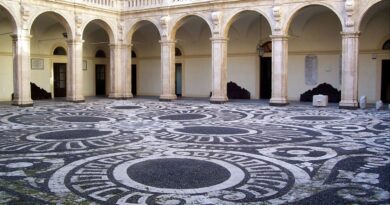 Cortile palazzo centrale Unict università sicilia