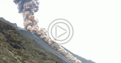 Stromboli esplosione video