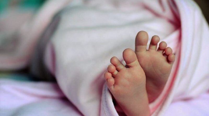 Bimba neonata nasce in auto Sicilia