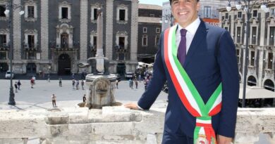 Pogliese sindaco Catania da Palazzo degli Elefanti