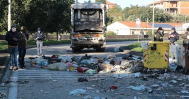 Esplosione rifiuti san giovanni Galermo Catania live