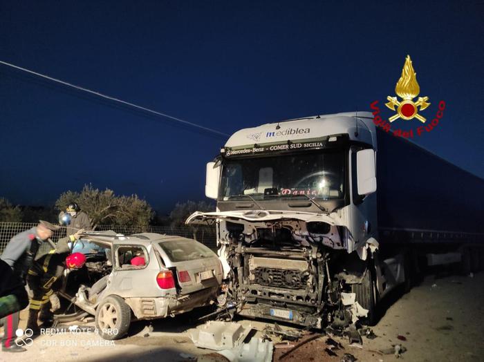 incidente mortale siracusa sicilia