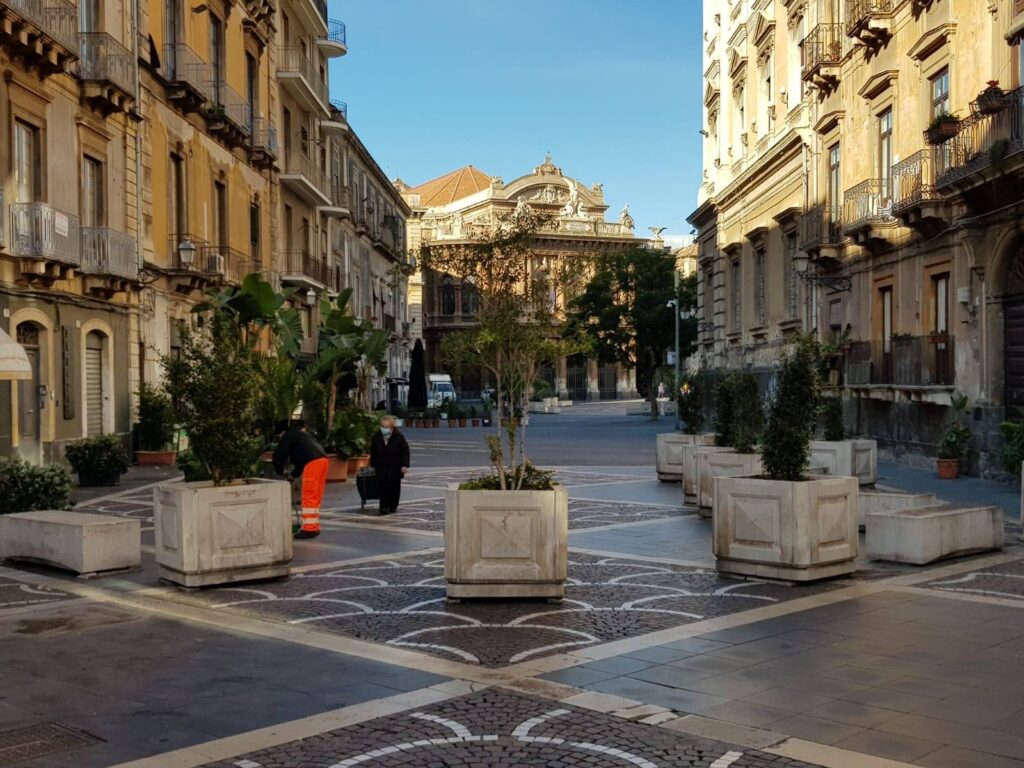 Piazza Teatro Catania pedonale