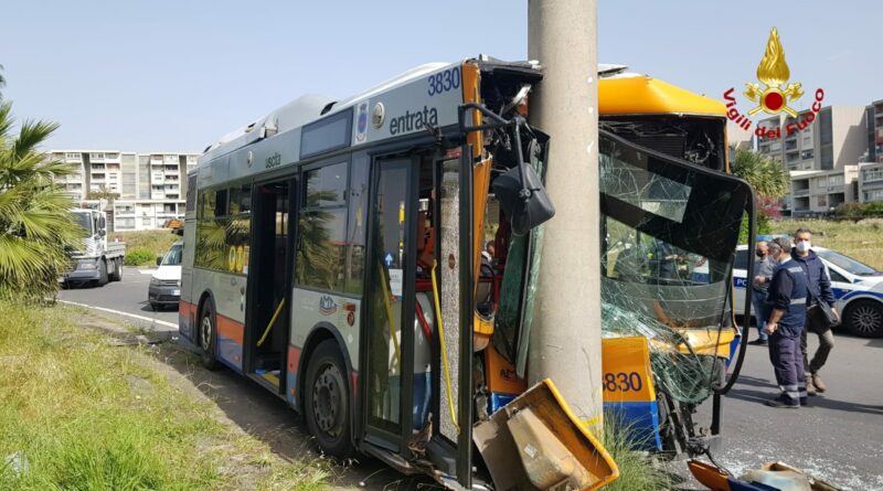 Bus Amt Catania incidente