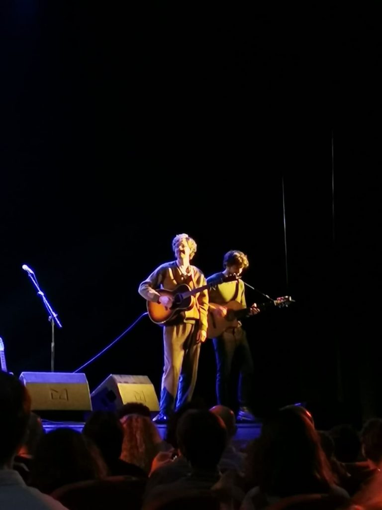 kings of convenience live a Catania