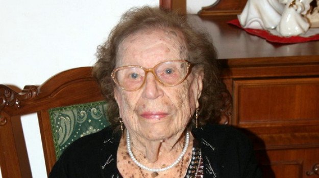 nonna giuseppa 111 anni anziana sicilia