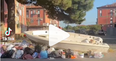 Catania barca rifiuti video San Giovanni Galermo