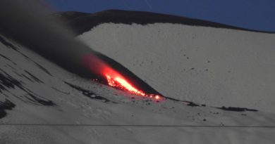 Etna colata 12 maggio