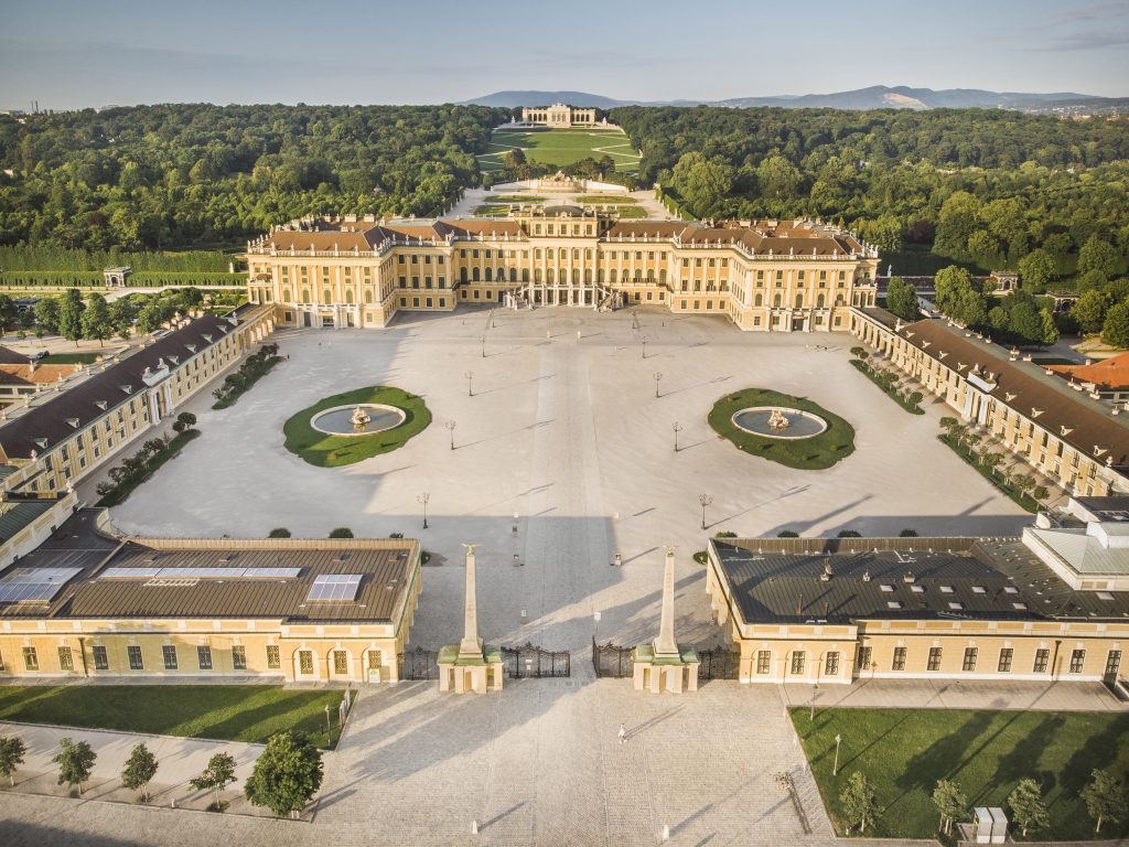 Schoenbrunn Vienna panoramica