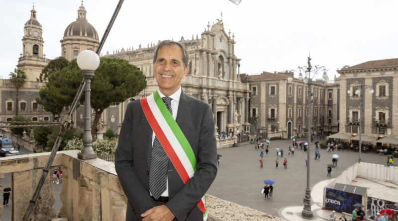 Enrico Trantino sindaco Catania palazzo elefanti piazza duomo