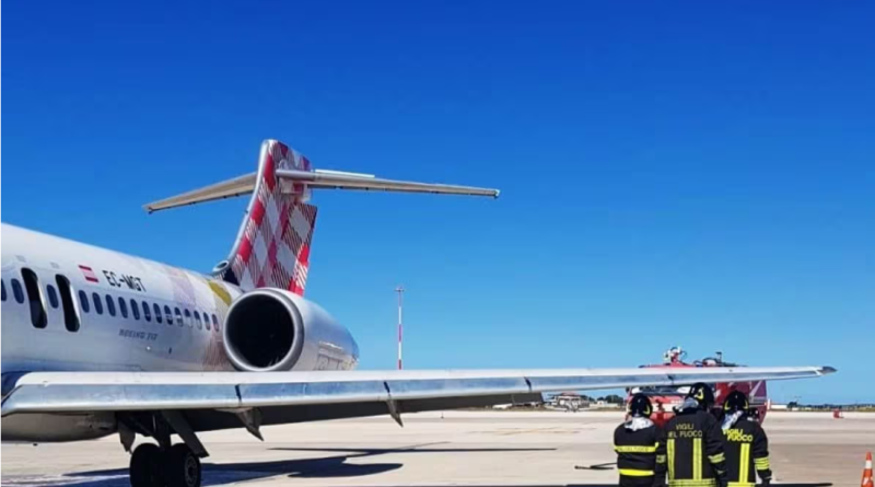 aereo volotea motore fiamme catania