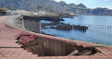 buca giardini naxos