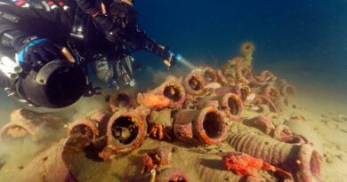anfore relitto avola 01_photo Capo Murro Diving (1)__